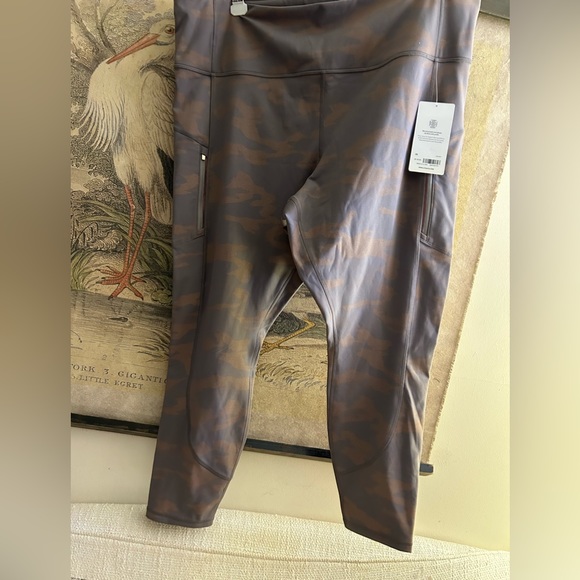 New Athleta Rainier Reflective Tights Leggings Neutral Print SZ 3X - Picture 3 of 8